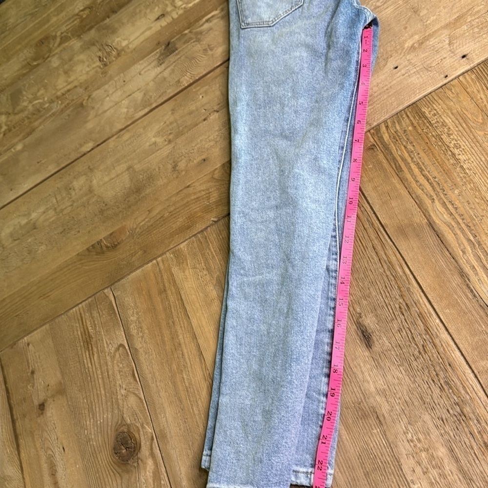 Girls DL1961 Light Wash Distressed Jeans Size 10 - Picture 7 of 7